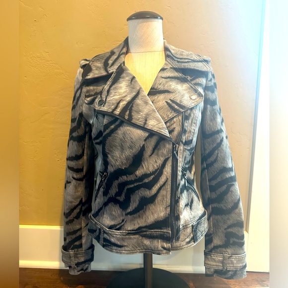 White House Black Market Jackets & Blazers - White House Black Market Zebra Print Moto Jacket. Size 2